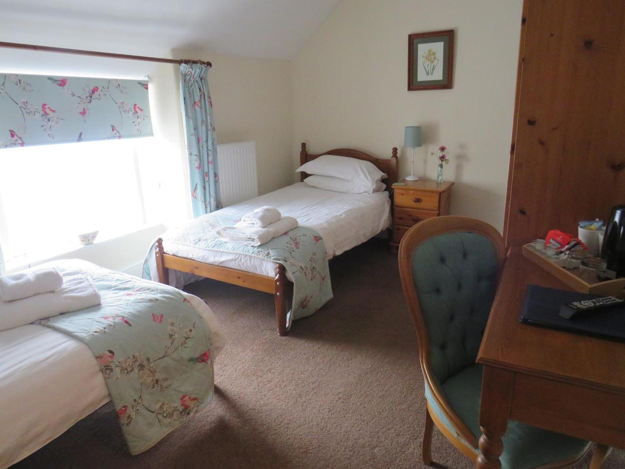 Ganton Greyhound Inn ภายนอก รูปภาพ