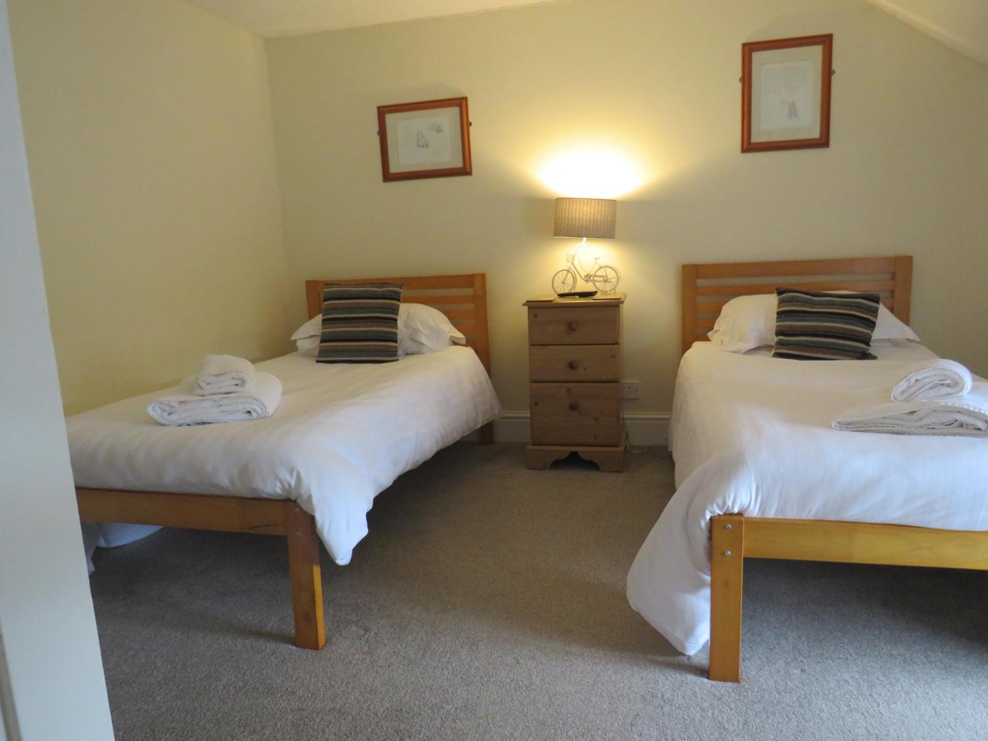 Ganton Greyhound Inn ภายนอก รูปภาพ