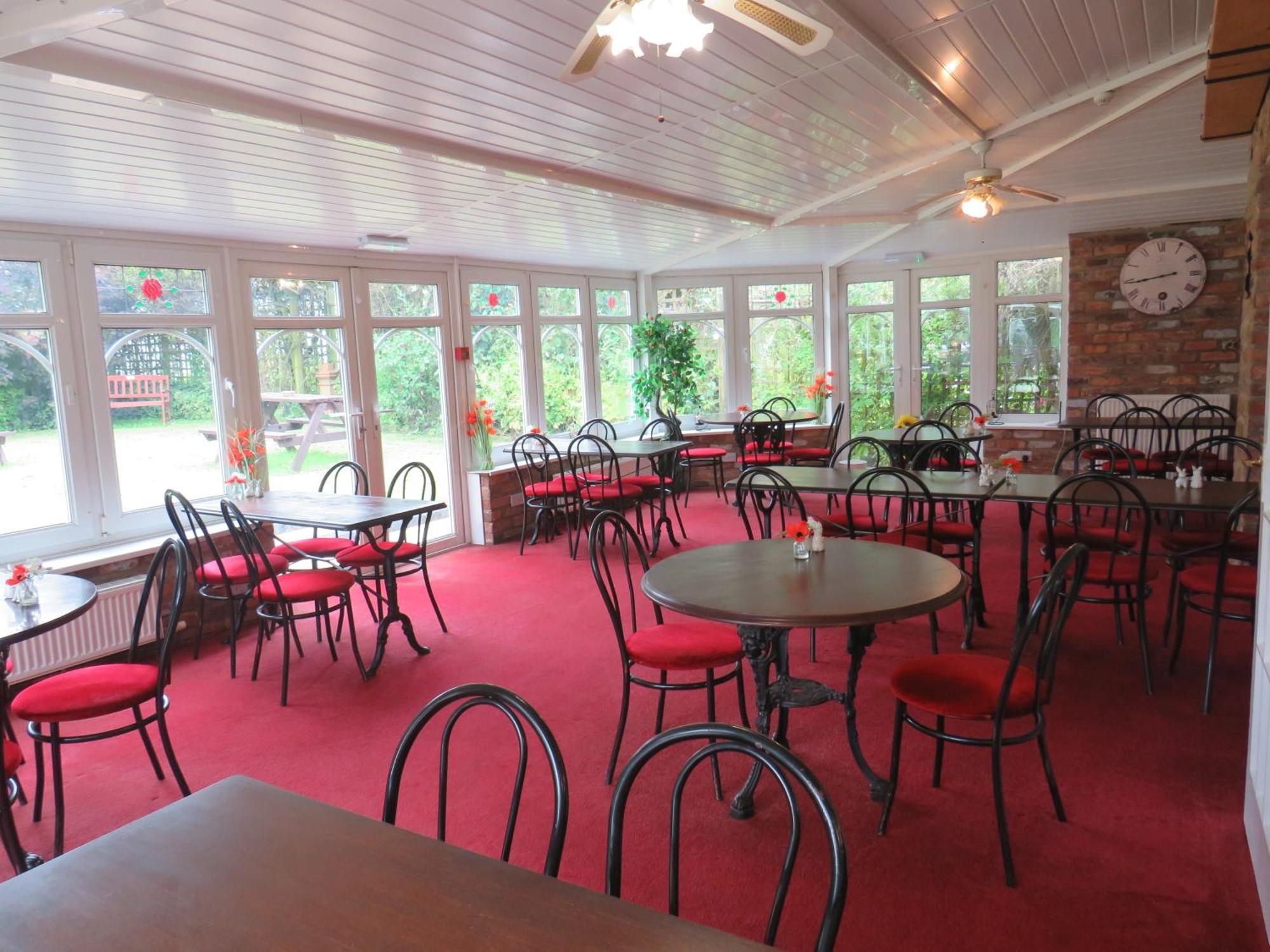 Ganton Greyhound Inn ภายนอก รูปภาพ
