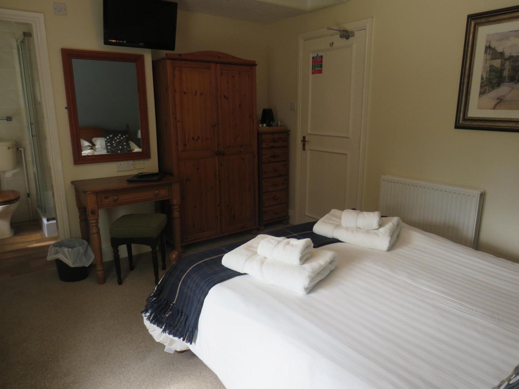 Ganton Greyhound Inn ภายนอก รูปภาพ