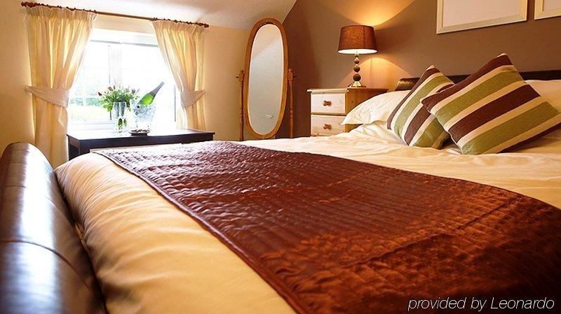 Ganton Greyhound Inn ภายนอก รูปภาพ
