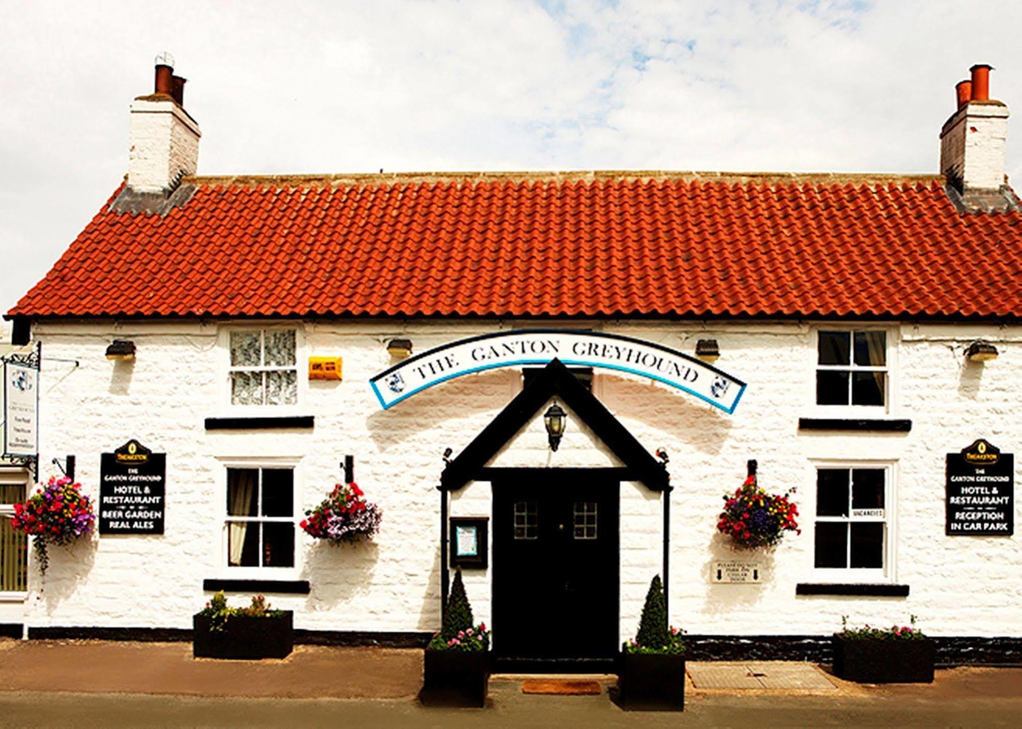 Ganton Greyhound Inn ภายนอก รูปภาพ
